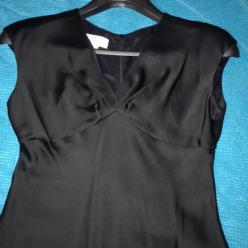 🕶Little Black Dress👗 - Picture 2 of 12